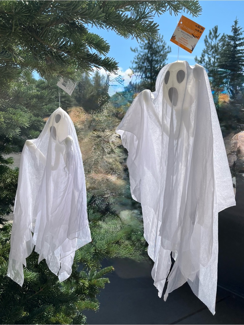 Brand New Set of 2 Hanging Ghost Halloween Decorations Indoor/Outdoor 👻 NWT